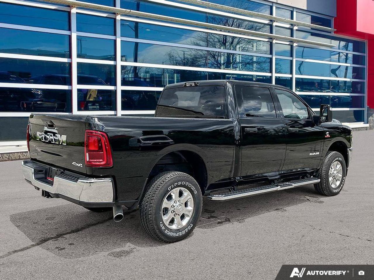 2025 RAM 2500 Big Horn Photo4