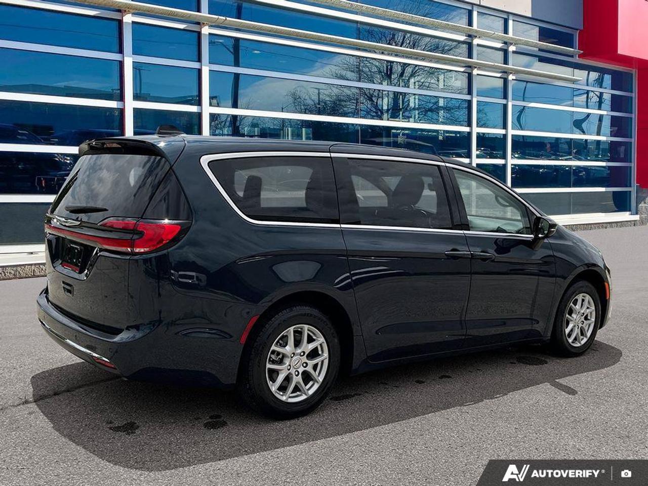 2024 Chrysler Pacifica Touring-L | V6 | Leather | Heated Seats & Steering Wheel | Adaptive Cruise | Blind-Spot | CarPlay | Photo