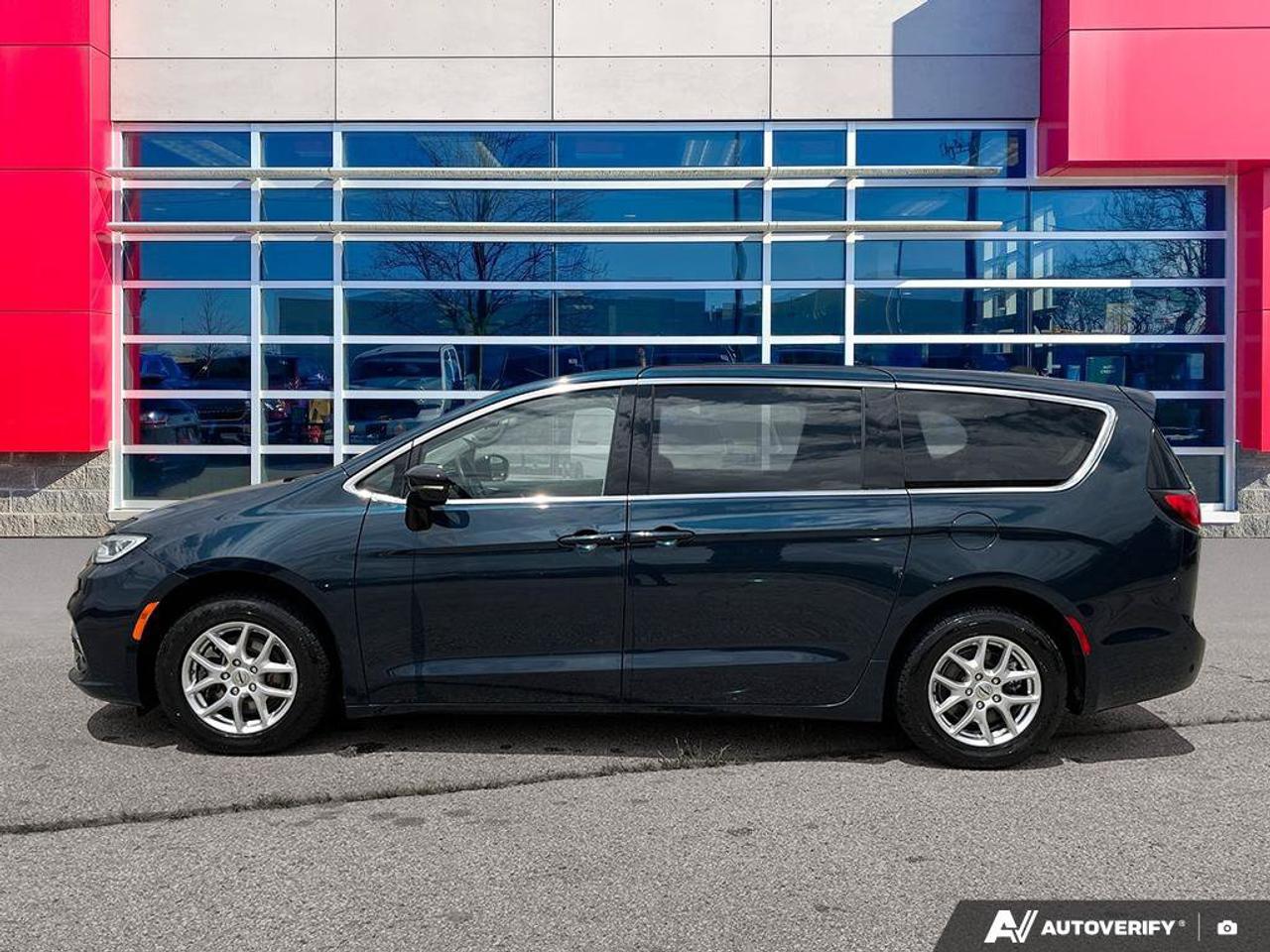 2024 Chrysler Pacifica Touring-L | V6 | Leather | Heated Seats & Steering Wheel | Adaptive Cruise | Blind-Spot | CarPlay | Photo
