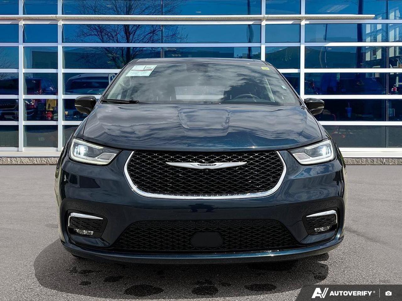 2024 Chrysler Pacifica Touring-L | V6 | Leather | Heated Seats & Steering Wheel | Adaptive Cruise | Blind-Spot | CarPlay | Photo
