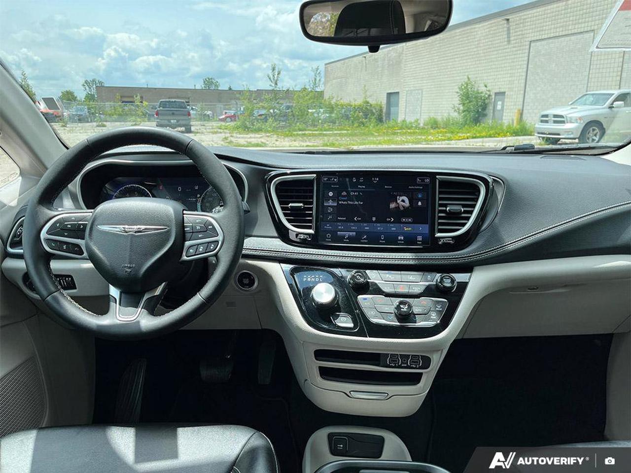 2024 Chrysler Pacifica Touring-L | V6 | Leather | Heated Seats & Steering Wheel | Adaptive Cruise | Blind-Spot | CarPlay | Photo