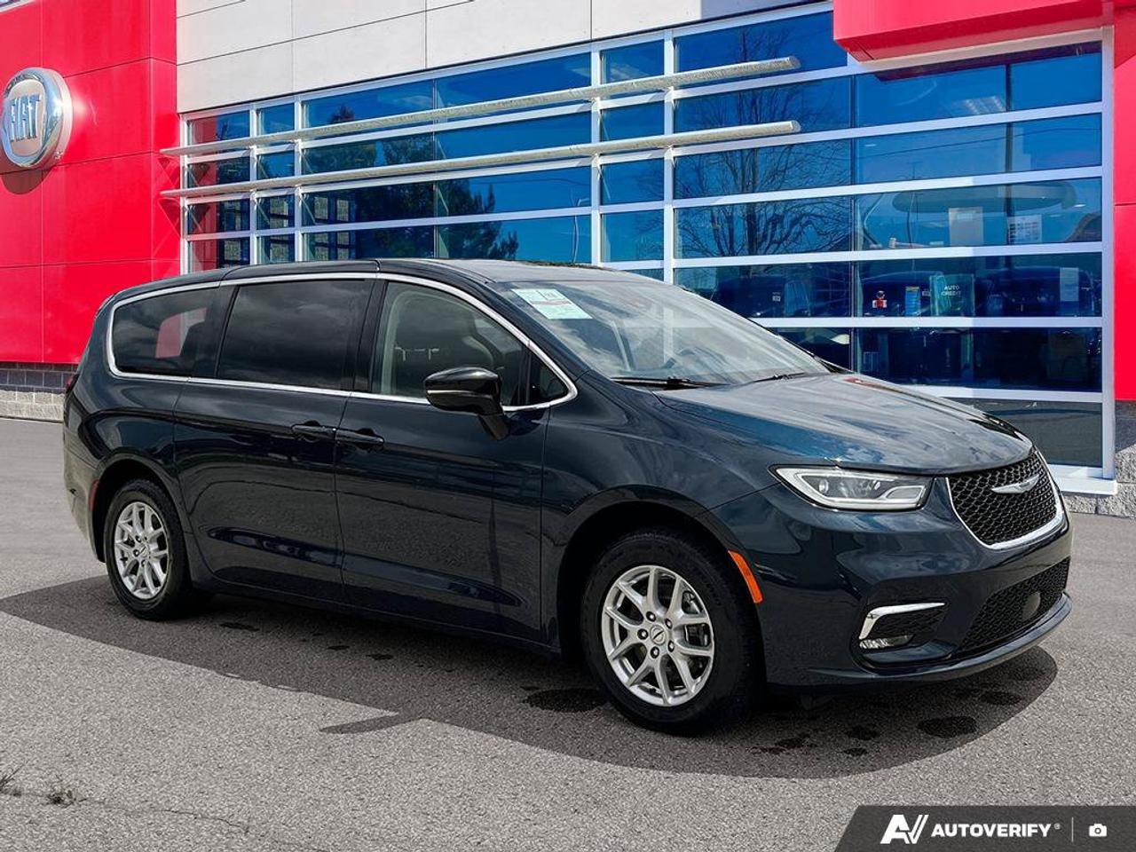 2024 Chrysler Pacifica Touring-L | V6 | Leather | Heated Seats & Steering Wheel | Adaptive Cruise | Blind-Spot | CarPlay | Photo
