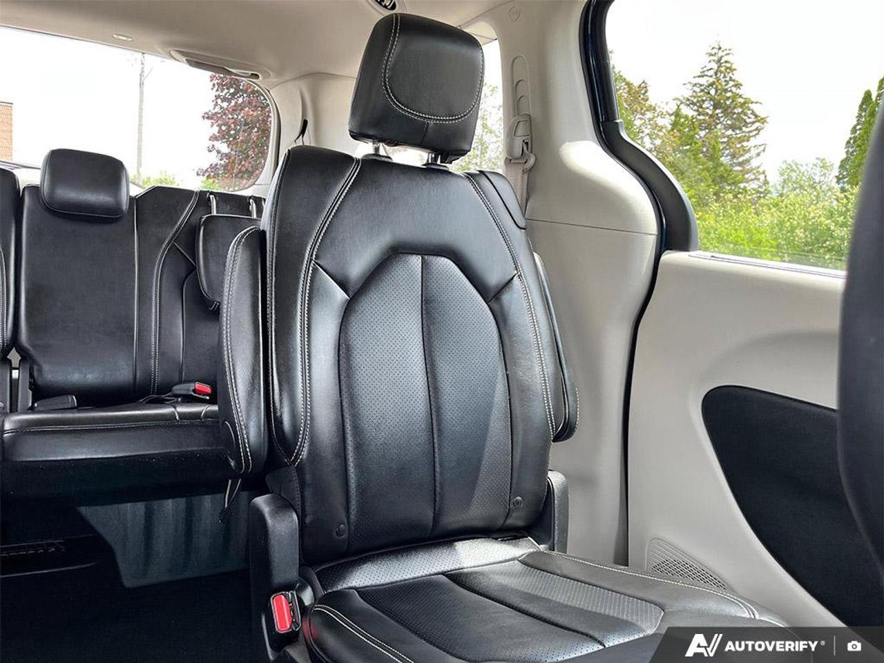 2024 Chrysler Pacifica Touring-L | V6 | Leather | Heated Seats & Steering Wheel | Adaptive Cruise | Blind-Spot | CarPlay | Photo