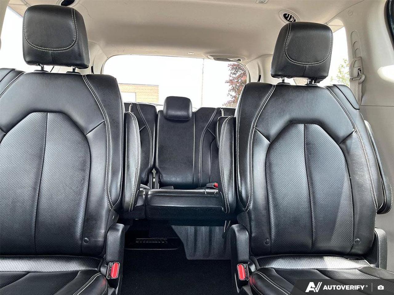 2024 Chrysler Pacifica Touring-L | V6 | Leather | Heated Seats & Steering Wheel | Adaptive Cruise | Blind-Spot | CarPlay | Photo