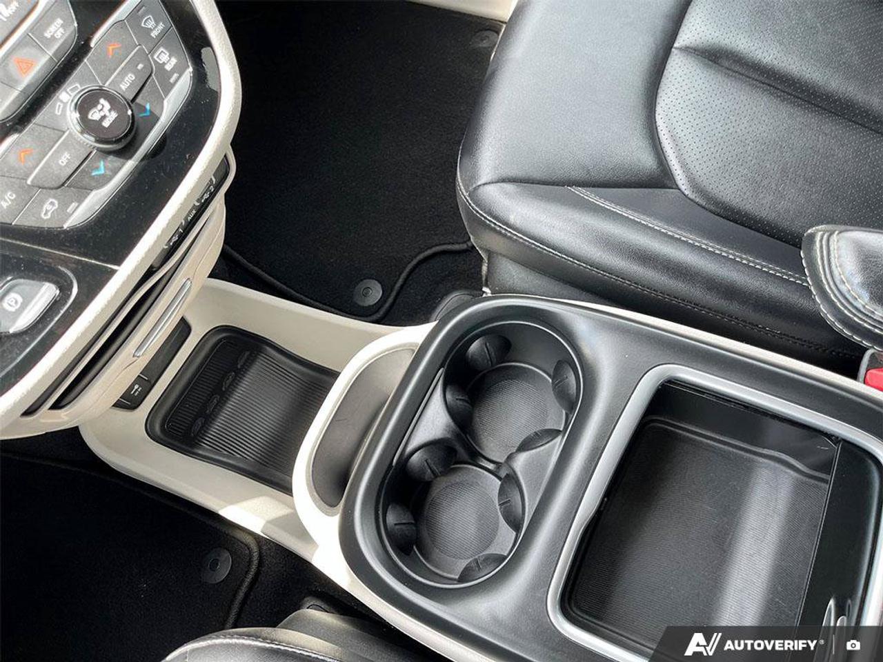 2024 Chrysler Pacifica Touring-L | V6 | Leather | Heated Seats & Steering Wheel | Adaptive Cruise | Blind-Spot | CarPlay | Photo