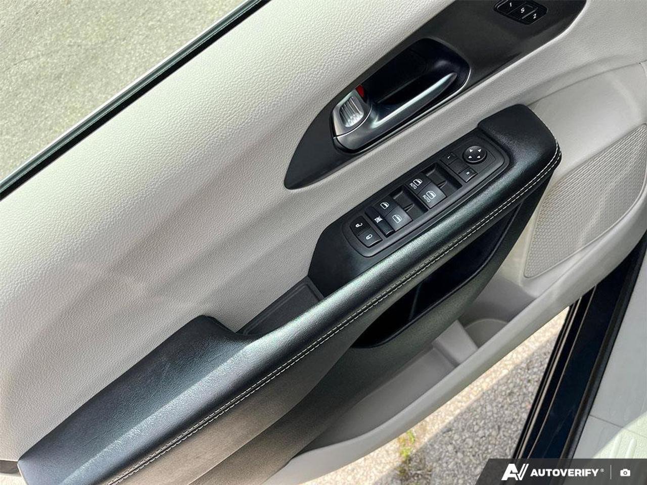 2024 Chrysler Pacifica Touring-L | V6 | Leather | Heated Seats & Steering Wheel | Adaptive Cruise | Blind-Spot | CarPlay | Photo