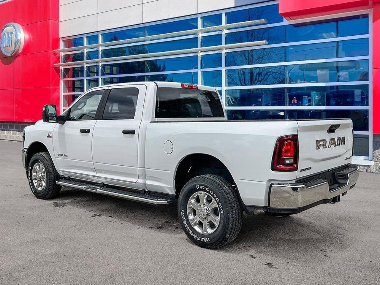 2025 RAM 2500 Big Horn | Save Over $20 000 OFF MSRP | ONLY 60 KMS | Great Value | Navigation | Tow Package | Photo