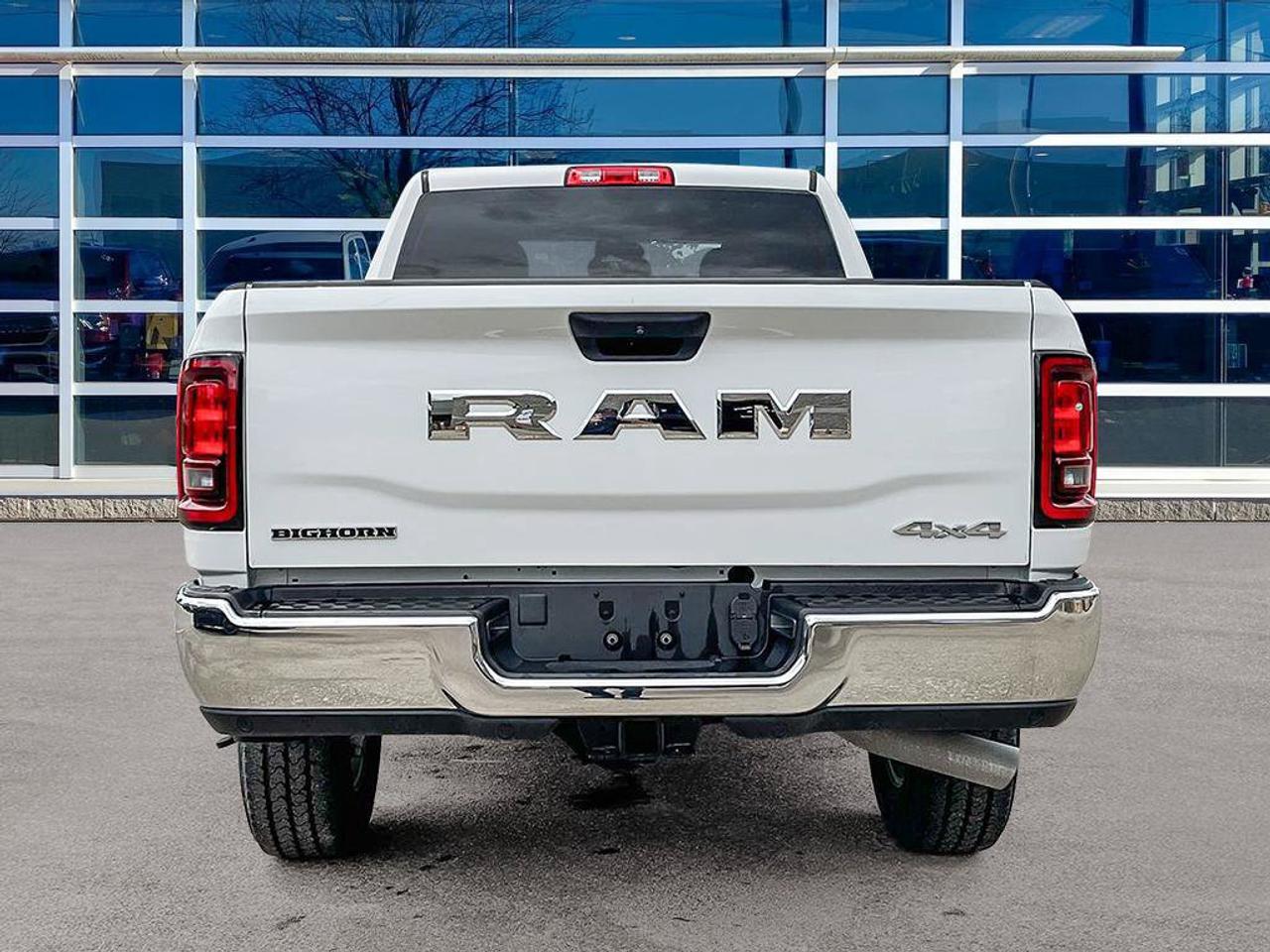 2025 RAM 2500 Big Horn | Save Over $20 000 OFF MSRP | ONLY 60 KMS | Great Value | Navigation | Tow Package | Photo