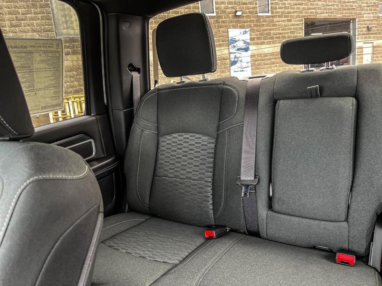 2025 RAM 2500 Big Horn | Save Over $20 000 OFF MSRP | ONLY 60 KMS | Great Value | Navigation | Tow Package | Photo