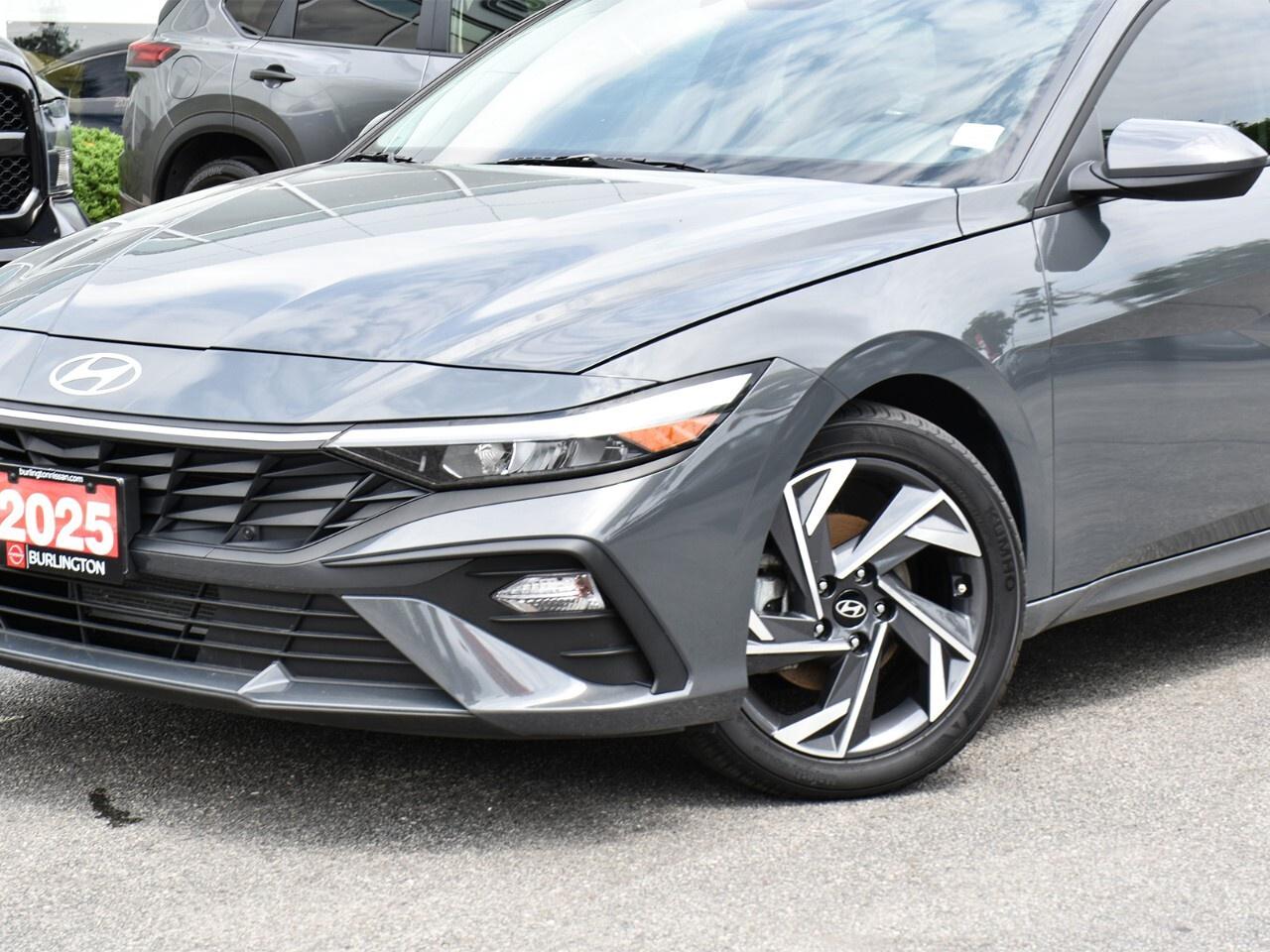 2025 Hyundai Elantra APPLE CARPLAY, LOW KMS, GREAT ON FUEL Photo