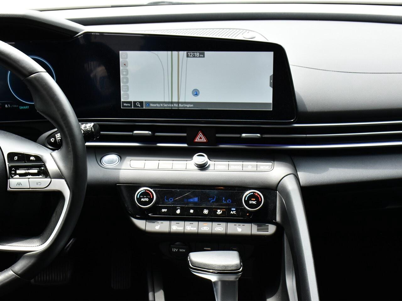 2025 Hyundai Elantra APPLE CARPLAY, LOW KMS, GREAT ON FUEL Photo
