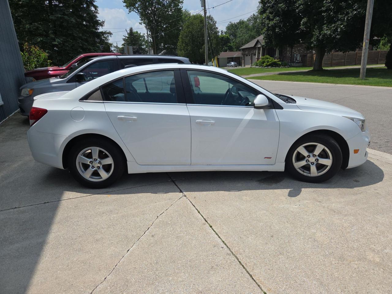 2015 Chevrolet Cruze 1LT Photo3