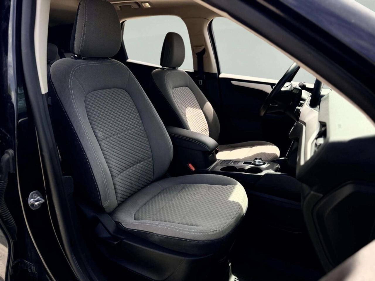 2020 Ford Escape SE  All-Wheel Drive Photo