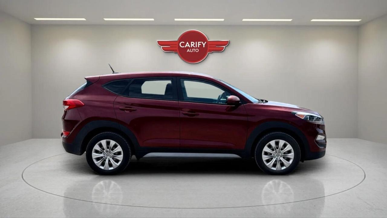 2017 Hyundai Tucson SE  All-wheel Drive Automatic Photo3