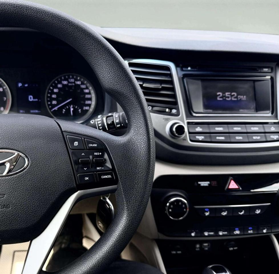 2017 Hyundai Tucson SE  All-wheel Drive Automatic Photo