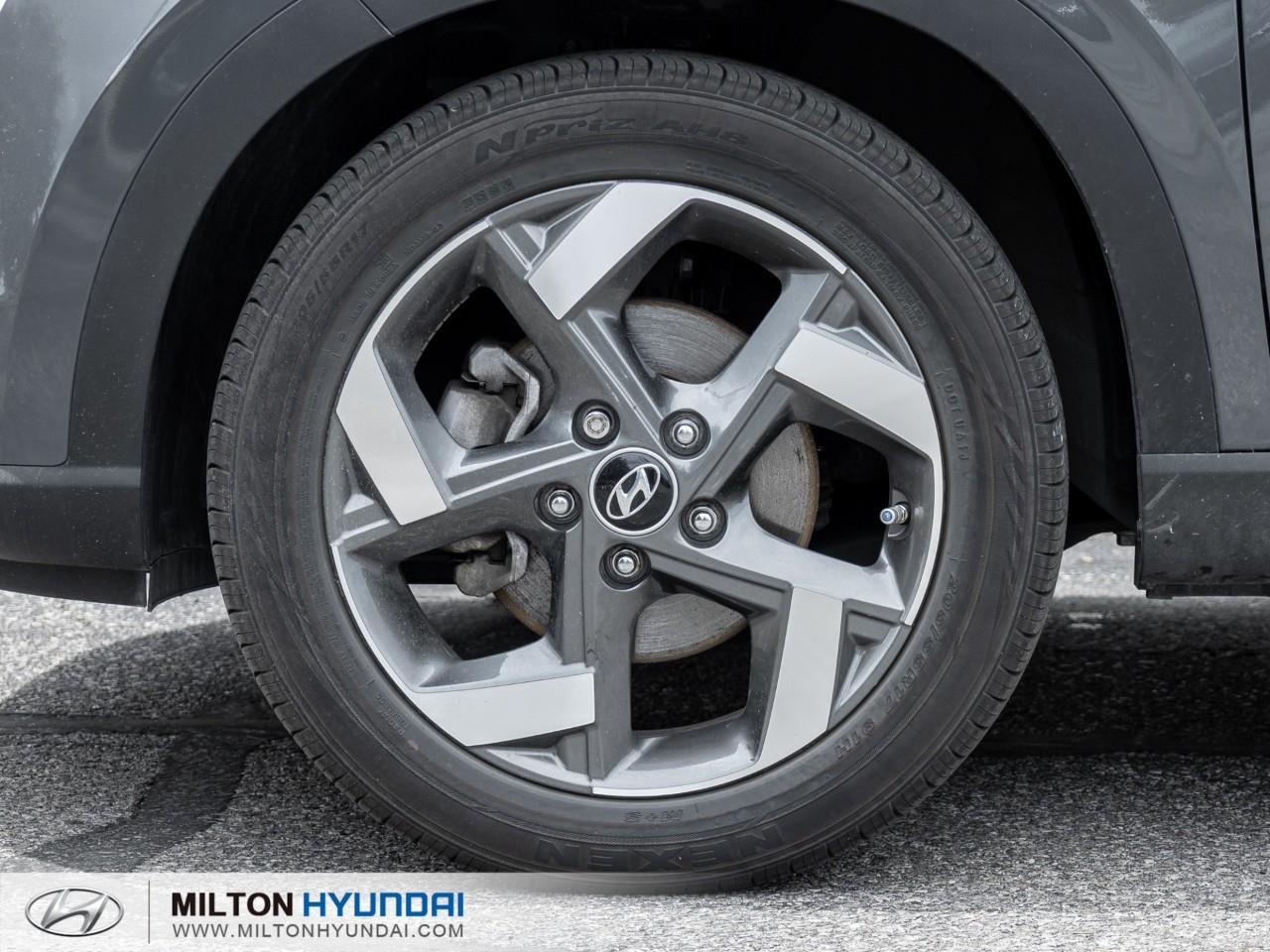 2024 Hyundai Venue Ultimate w/Black Interior 4dr Front-Wheel Drive Photo