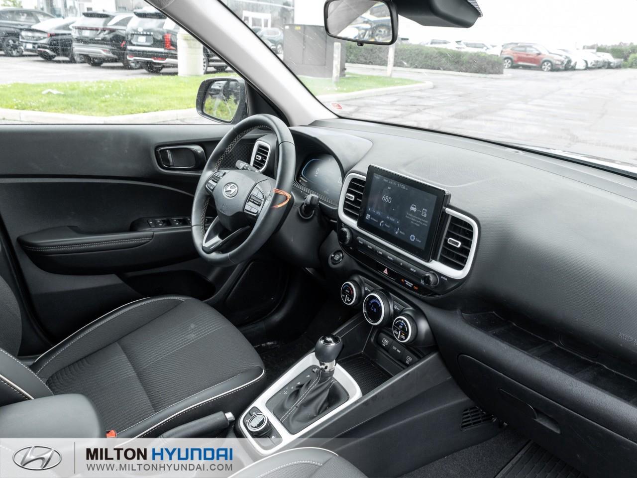 2024 Hyundai Venue Ultimate w/Black Interior 4dr Front-Wheel Drive Photo