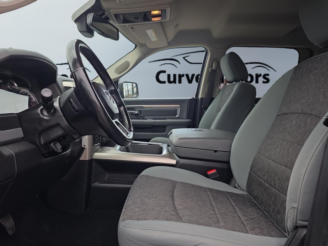 2019 RAM 1500 Classic Warlock 4x4 Crew Cab 5'7 Box * NO ACCIDENTS / CARP Photo