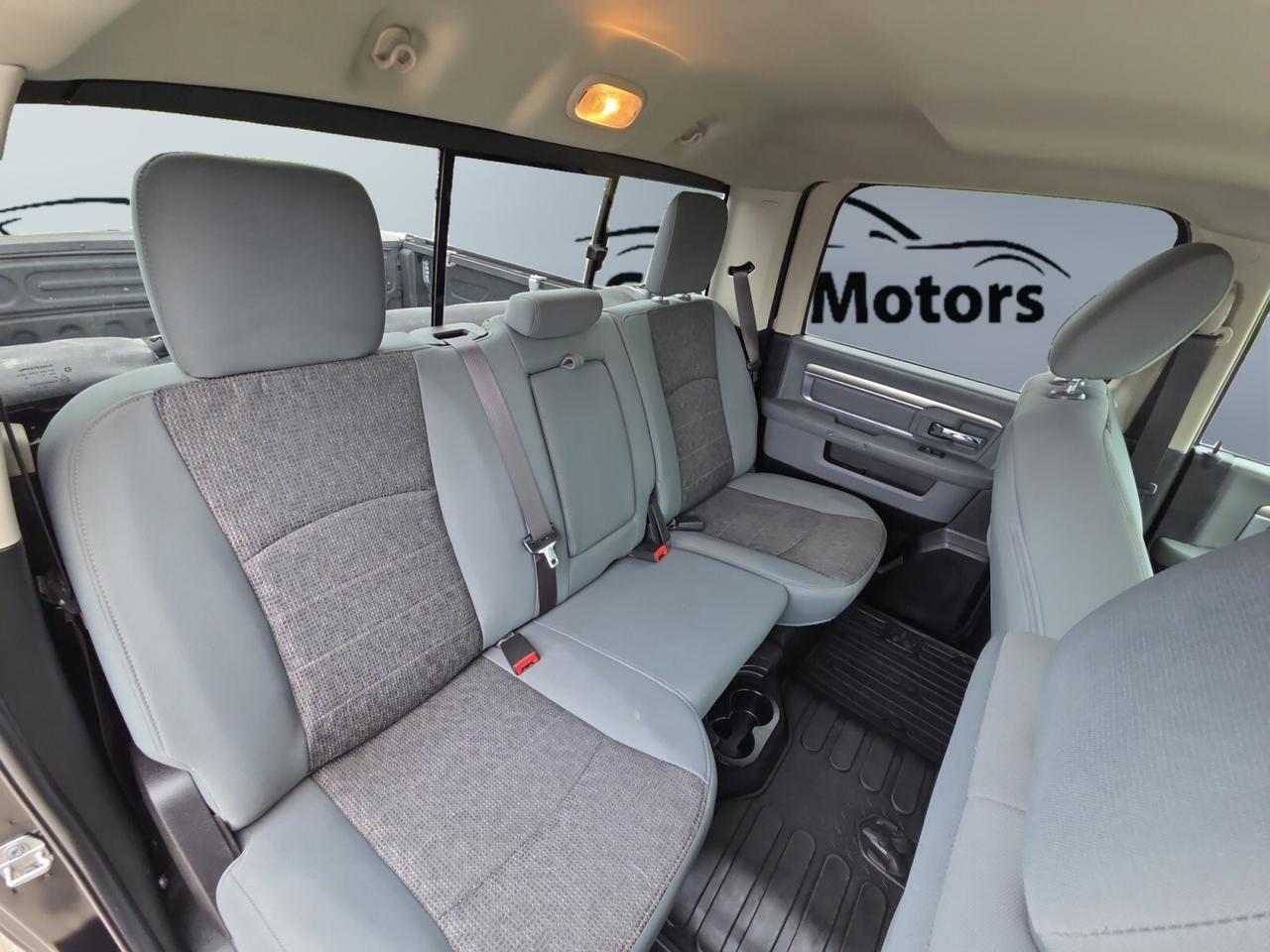 2019 RAM 1500 Classic Warlock 4x4 Crew Cab 5'7 Box * NO ACCIDENTS / CARP Photo