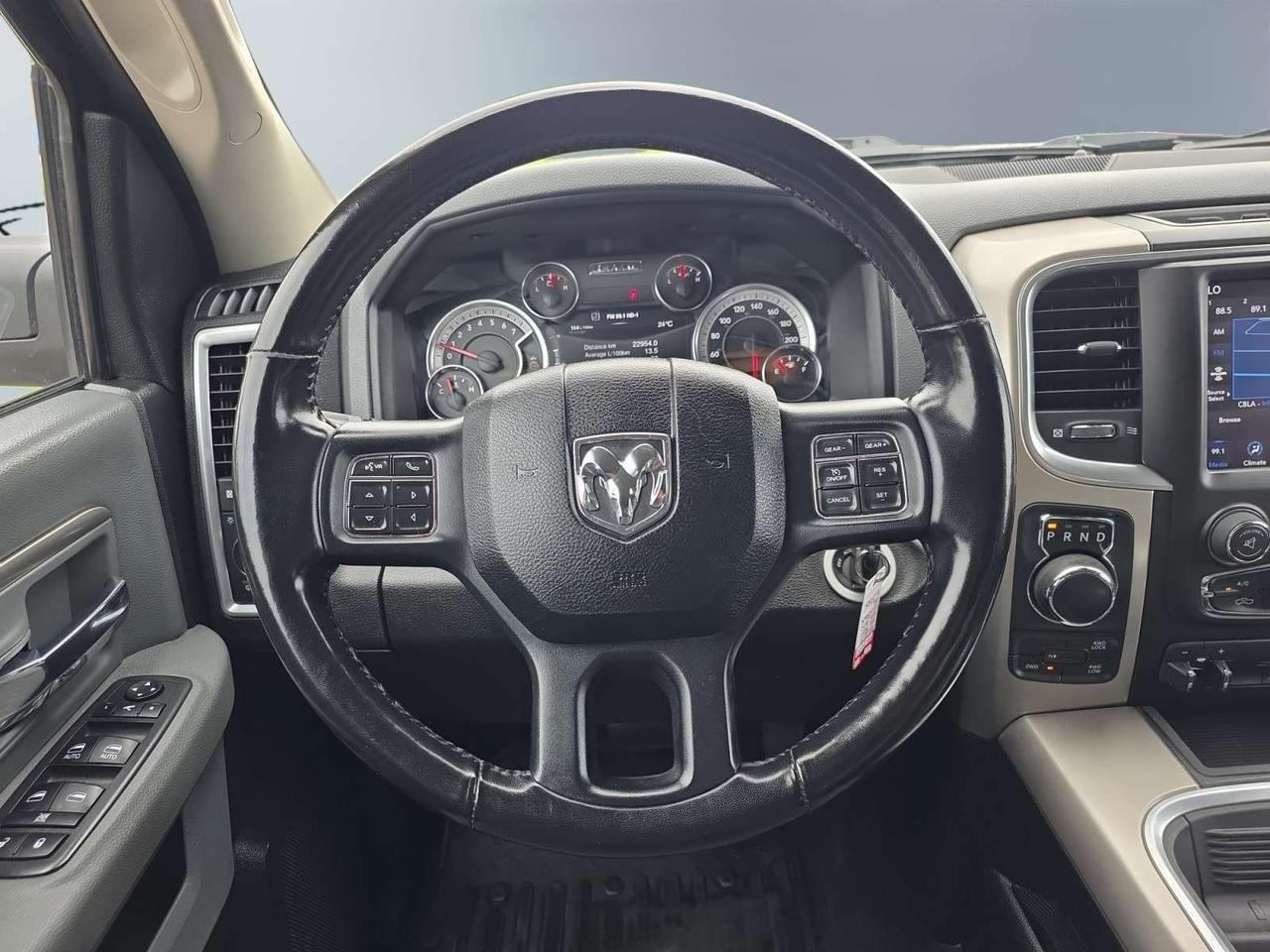 2019 RAM 1500 Warlock 4x4 Crew Cab 5'7 Box * NO ACCIDENTS / CARPLAY / CAMERA / LED Photo