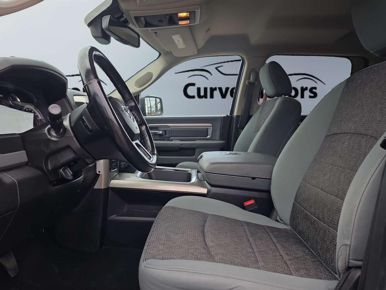 2019 RAM 1500 Warlock 4x4 Crew Cab 5'7 Box * NO ACCIDENTS / CARPLAY / CAMERA / LED Photo