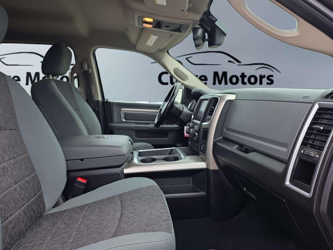 2019 RAM 1500 Warlock 4x4 Crew Cab 5'7 Box * NO ACCIDENTS / CARPLAY / CAMERA / LED Photo