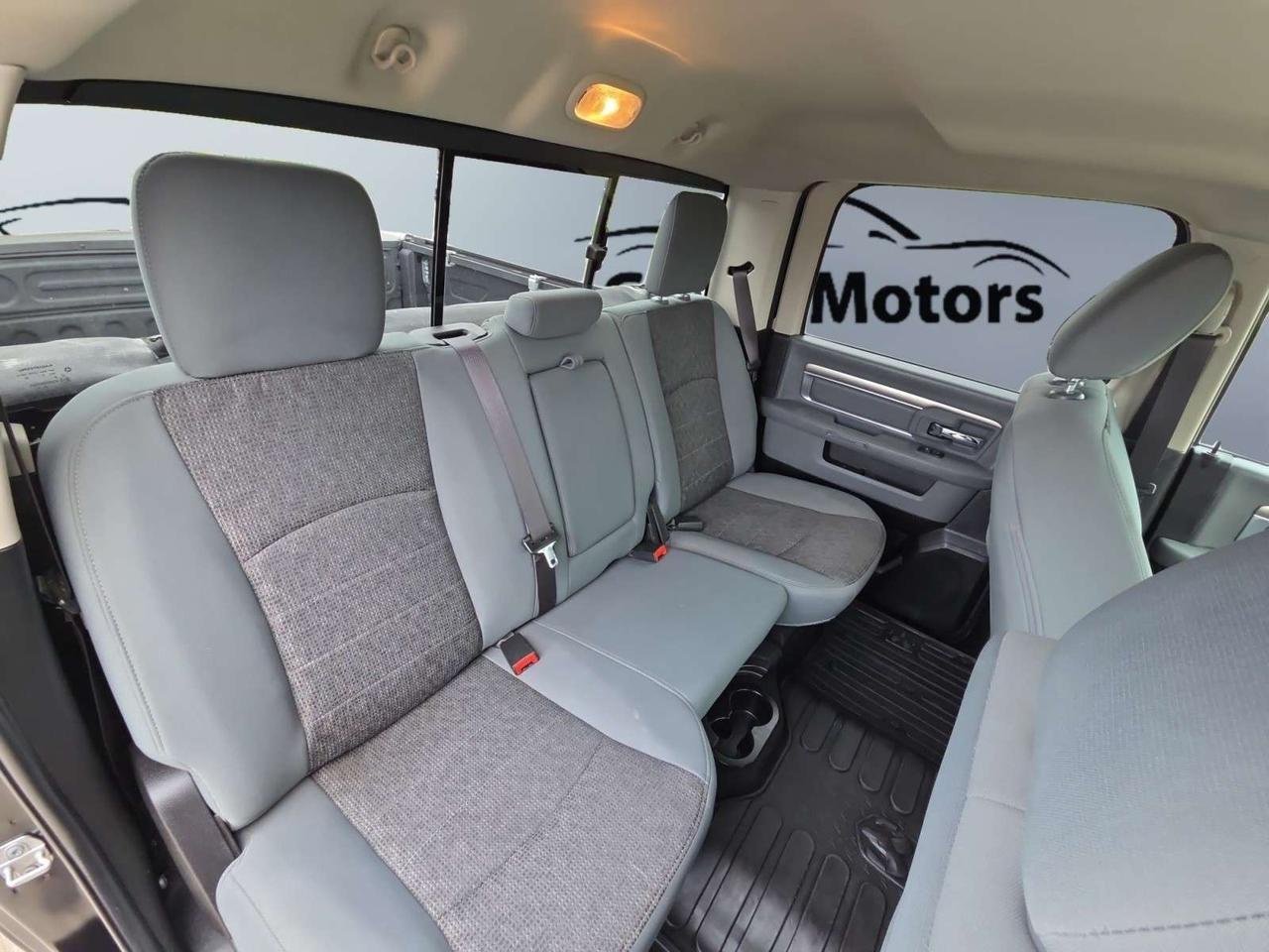 2019 RAM 1500 Warlock 4x4 Crew Cab 5'7 Box * NO ACCIDENTS / CARPLAY / CAMERA / LED Photo