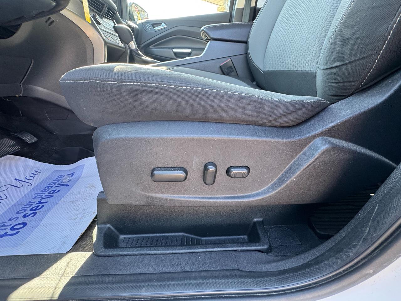 2017 Ford Escape SE 4dr 4x4 Photo