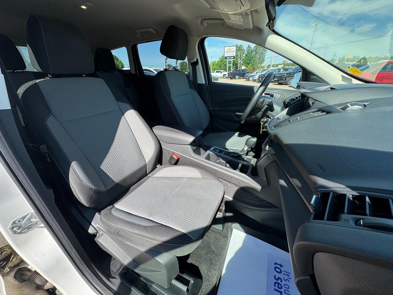 2017 Ford Escape SE 4dr 4x4 Photo