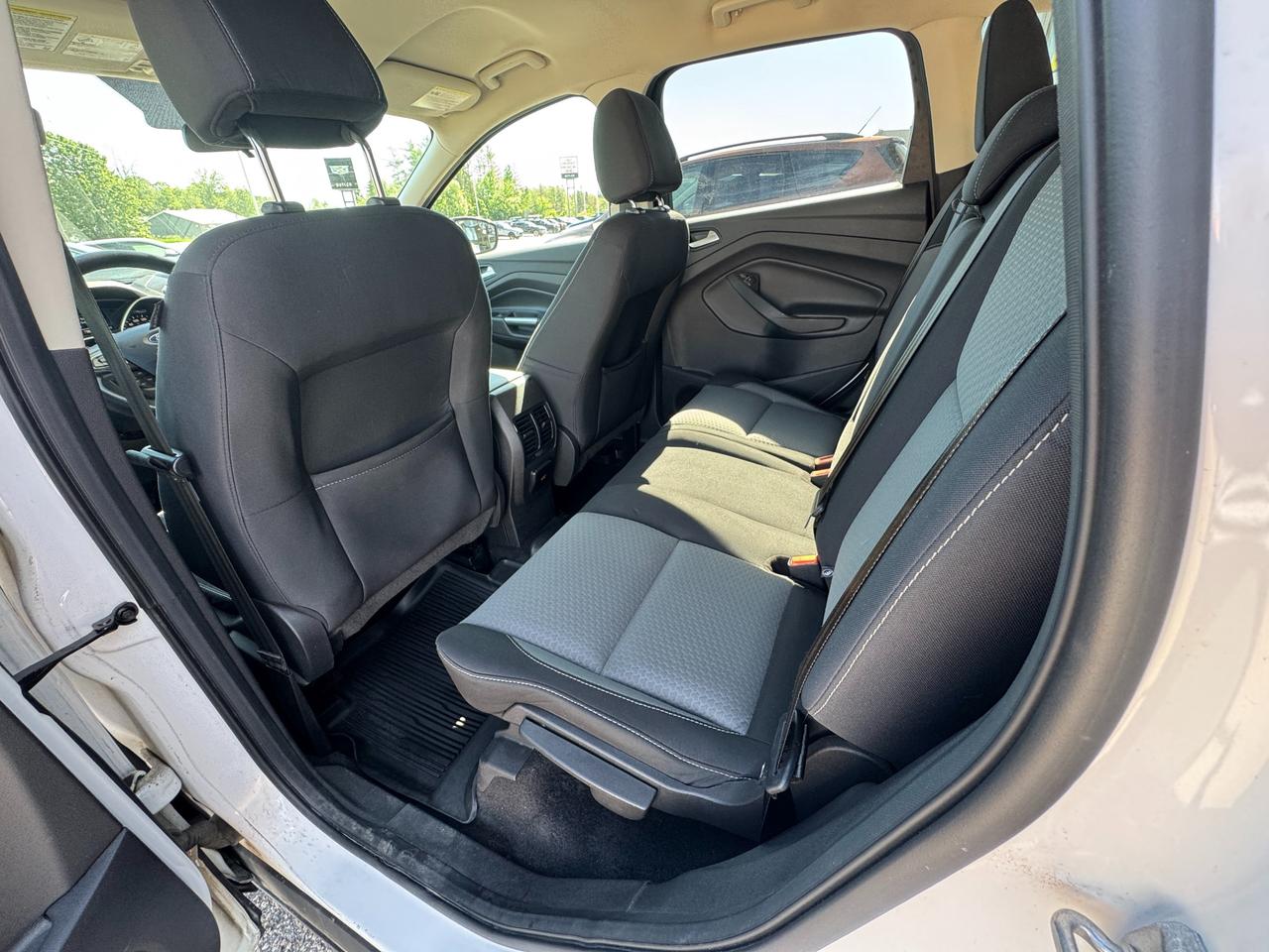 2017 Ford Escape SE 4dr 4x4 Photo