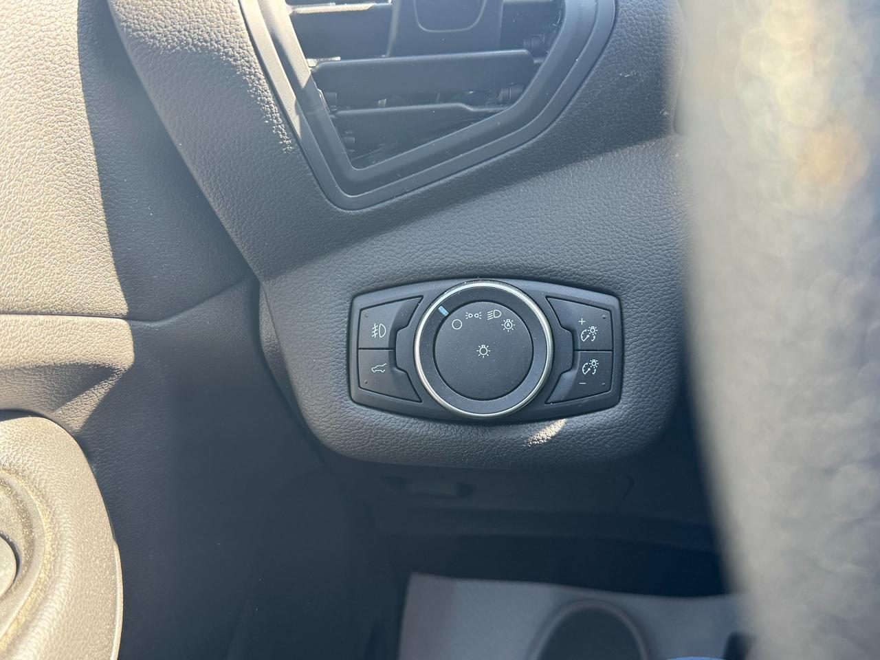 2017 Ford Escape SE 4dr 4x4 Photo