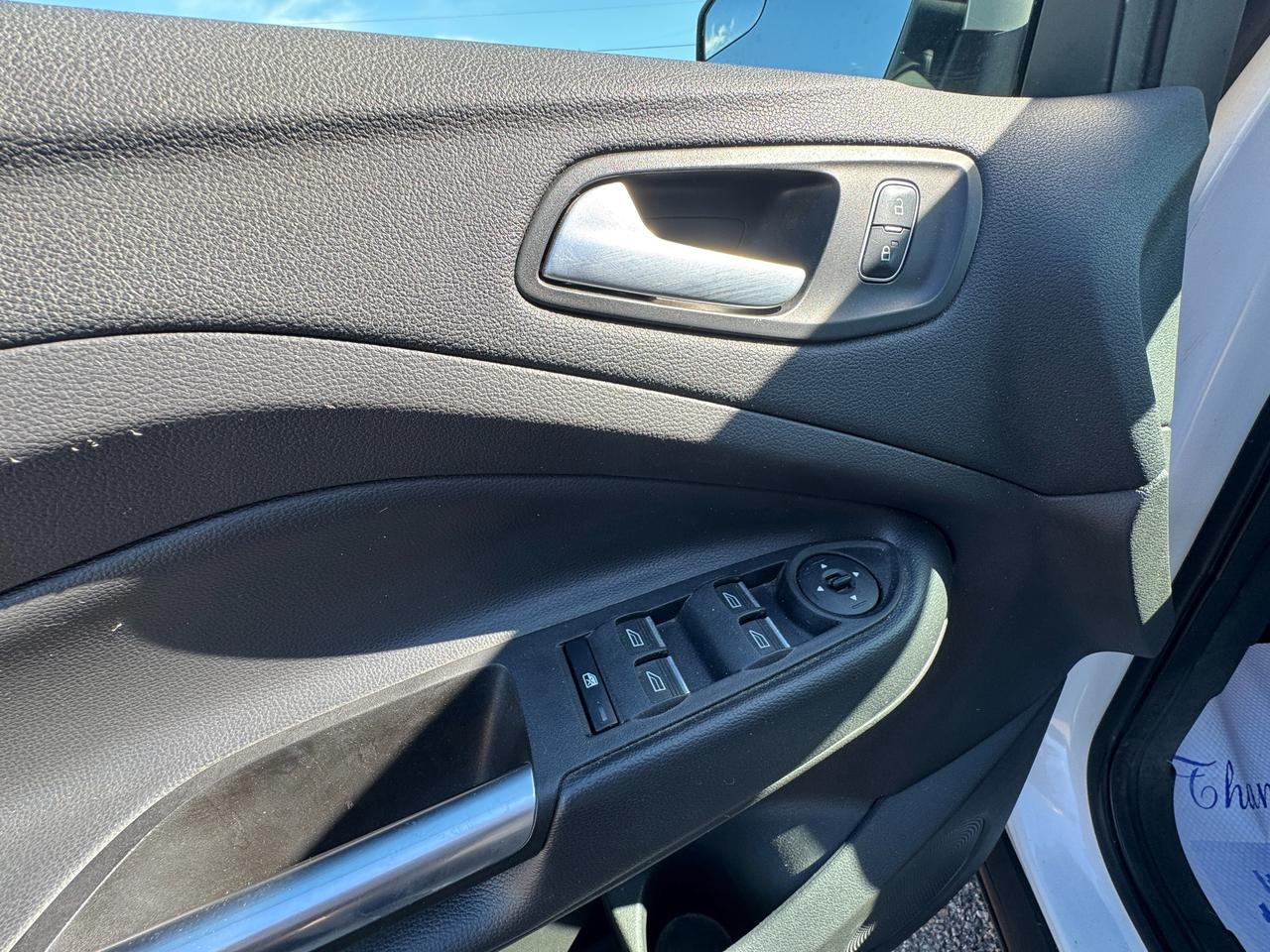 2017 Ford Escape SE 4dr 4x4 Photo