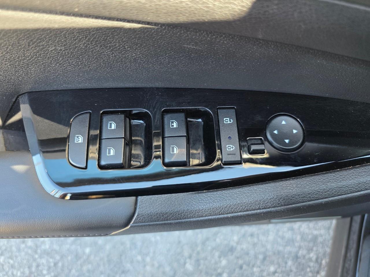 2025 Kia Sportage X-Line 4dr All-Wheel Drive Photo