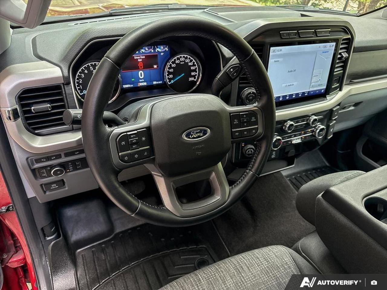2022 Ford F-150 XLT   302A   HYBRID   TAILGATE STEP Photo