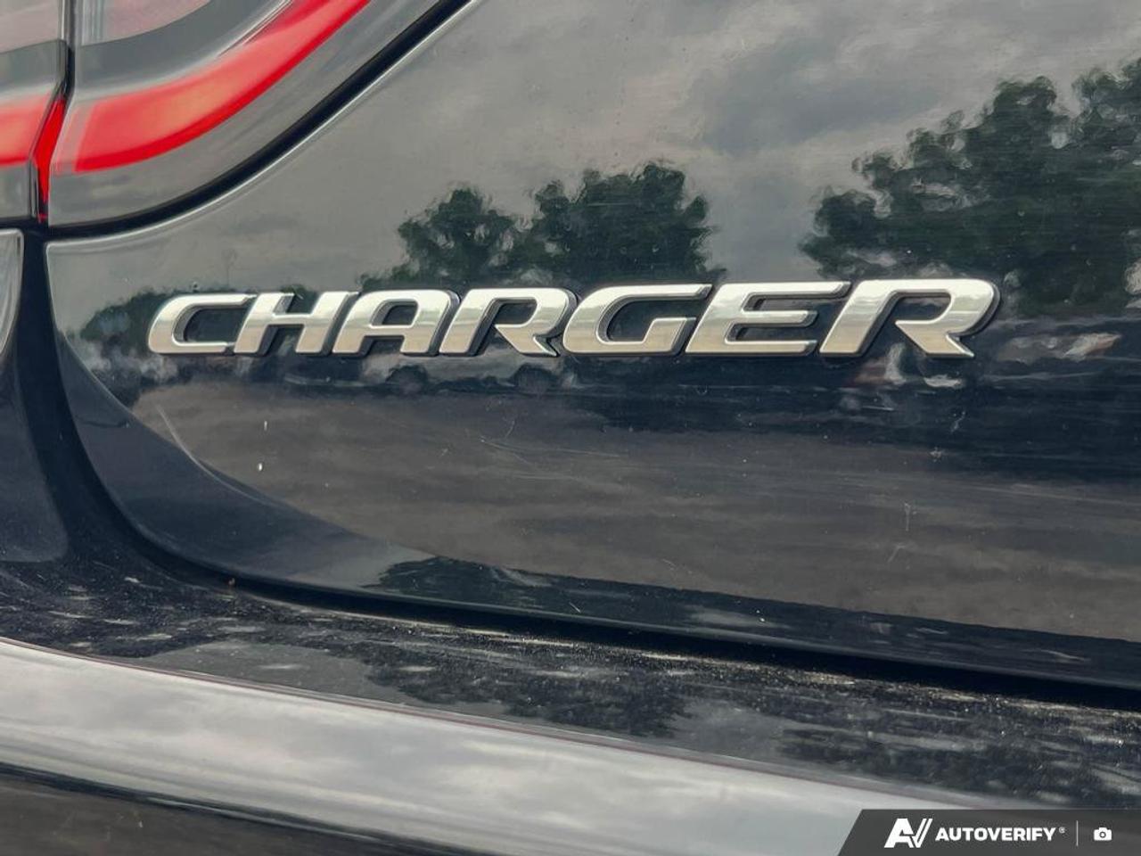 2016 Dodge Charger SXT   MOONROOF   3.6L V6   HTD FRNT SEATS Photo
