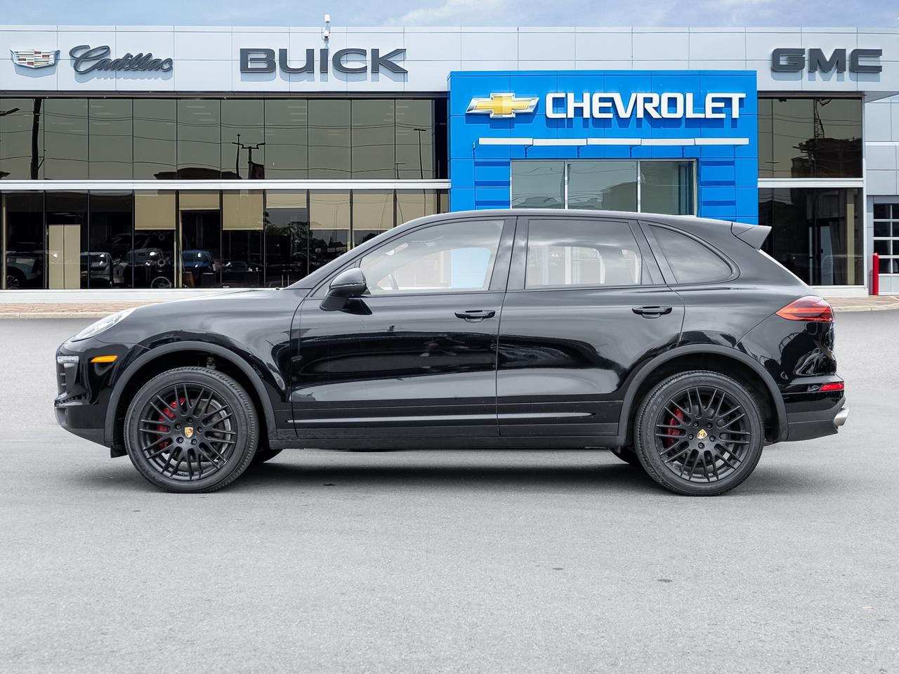 2018 Porsche Cayenne S AWD Photo2