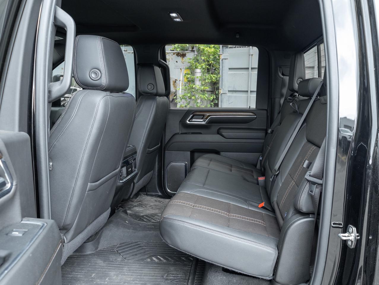 2024 Chevrolet SILVERADO 2500HD Diesel 4x4   Midnight Edition   Technology Package Photo
