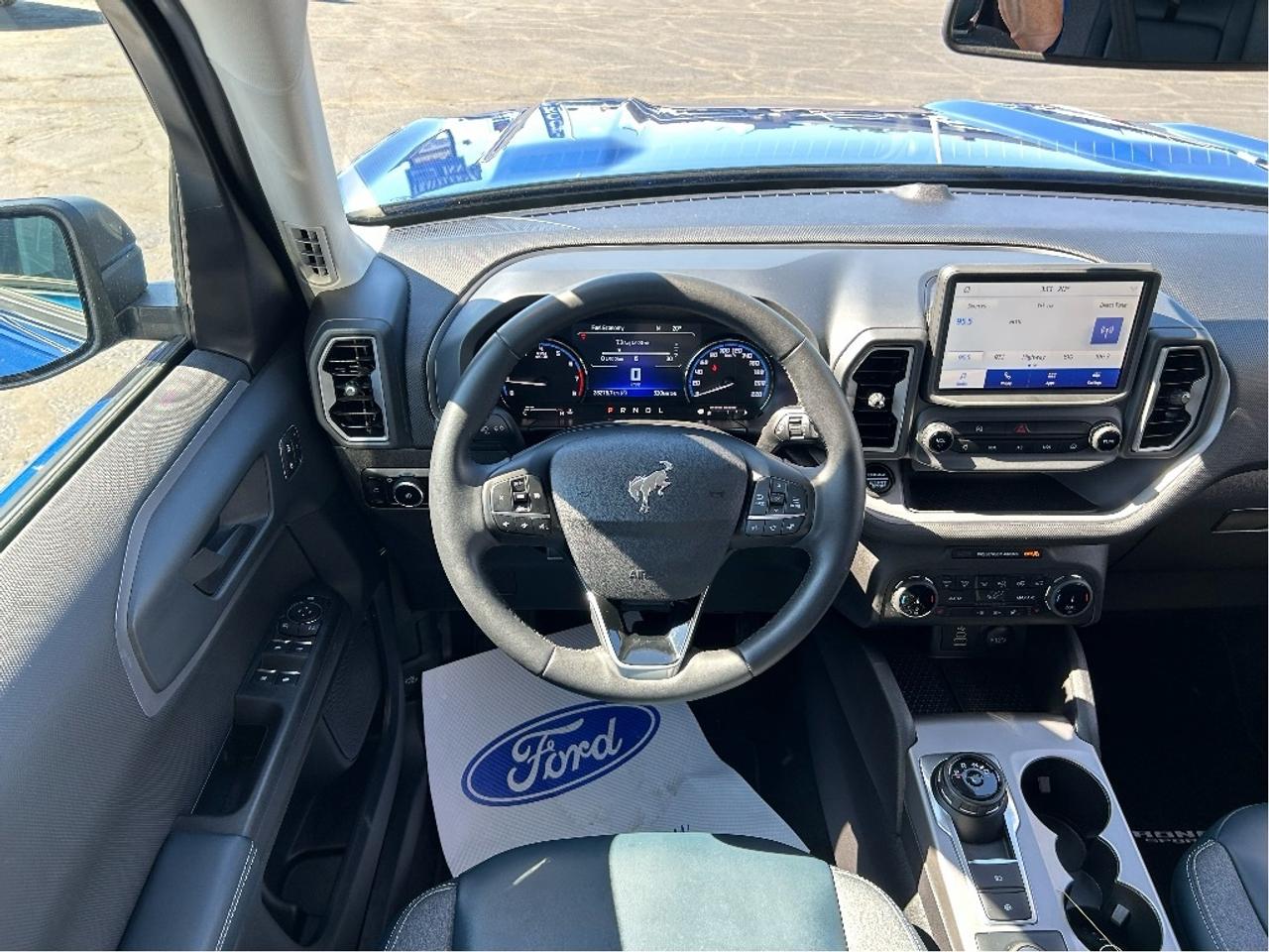2024 Ford Bronco Sport OUTERBANKS 1.5L LANE KEEPING HEATED SEATS & WHEEL Photo
