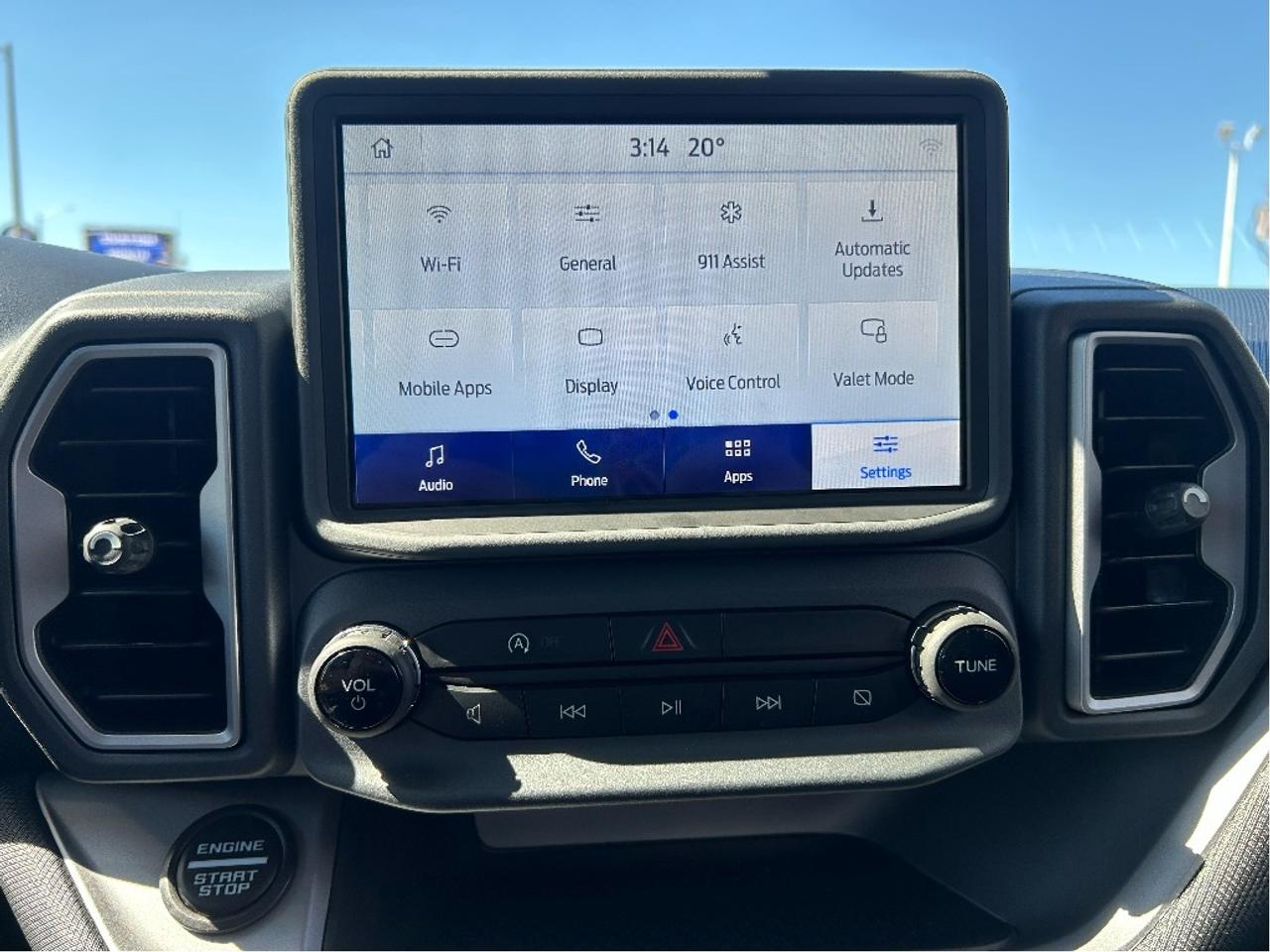 2024 Ford Bronco Sport OUTERBANKS 1.5L LANE KEEPING HEATED SEATS & WHEEL Photo