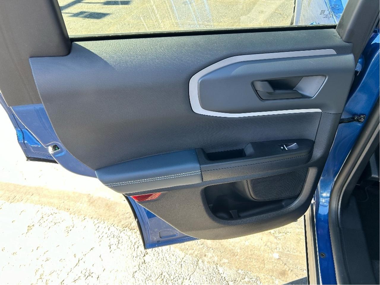 2024 Ford Bronco Sport OUTERBANKS 1.5L LANE KEEPING HEATED SEATS & WHEEL Photo