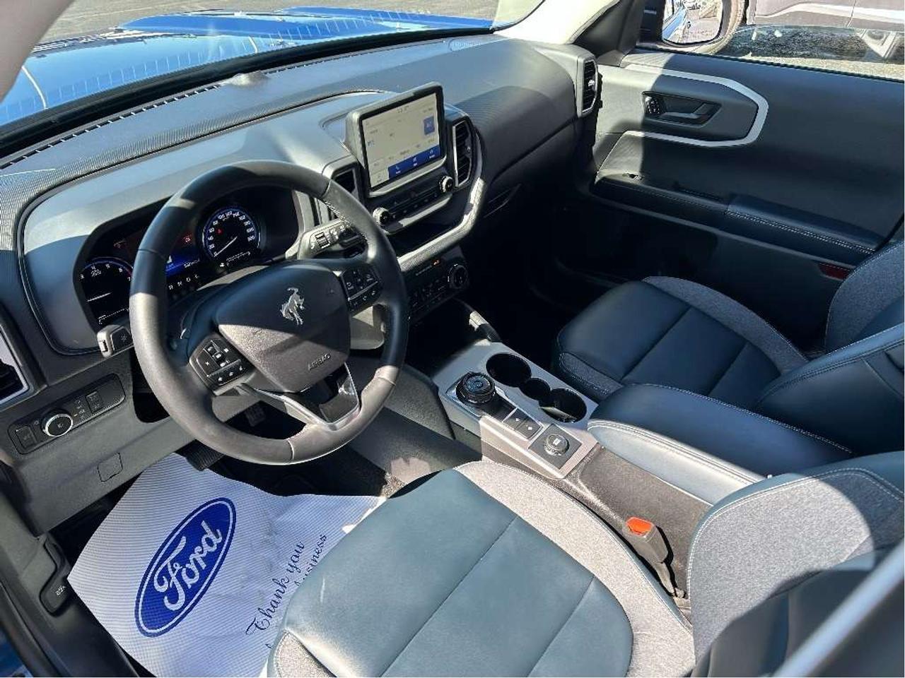 2024 Ford Bronco Sport OUTERBANKS 1.5L LANE KEEPING HEATED SEATS & WHEEL Photo