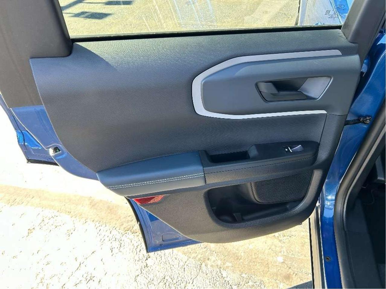 2024 Ford Bronco Sport OUTERBANKS 1.5L LANE KEEPING HEATED SEATS & WHEEL Photo