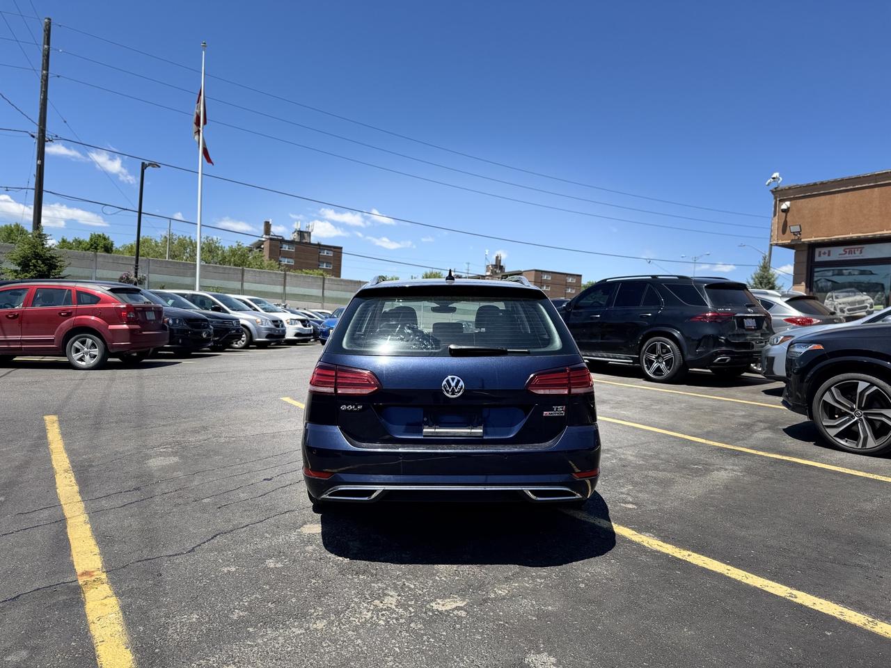 2018 Volkswagen Golf SportWagen Highline DSG 4MOTION Photo3