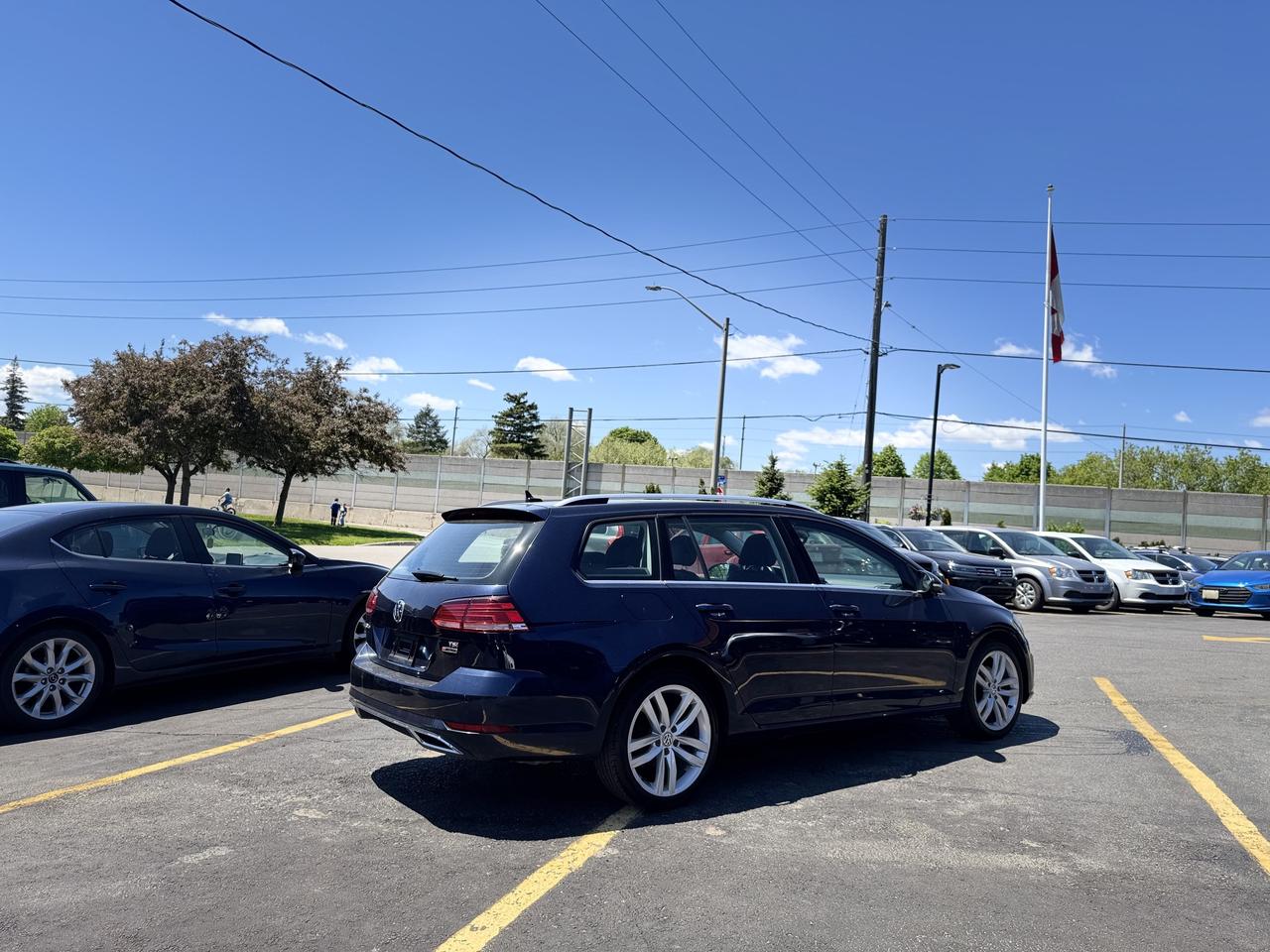 2018 Volkswagen Golf SportWagen Highline DSG 4MOTION Photo