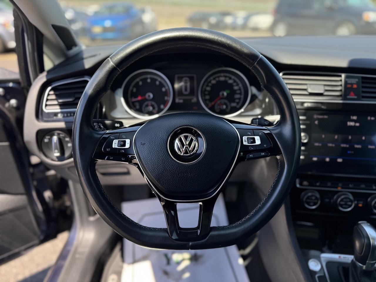 2018 Volkswagen Golf SportWagen Highline DSG 4MOTION Photo