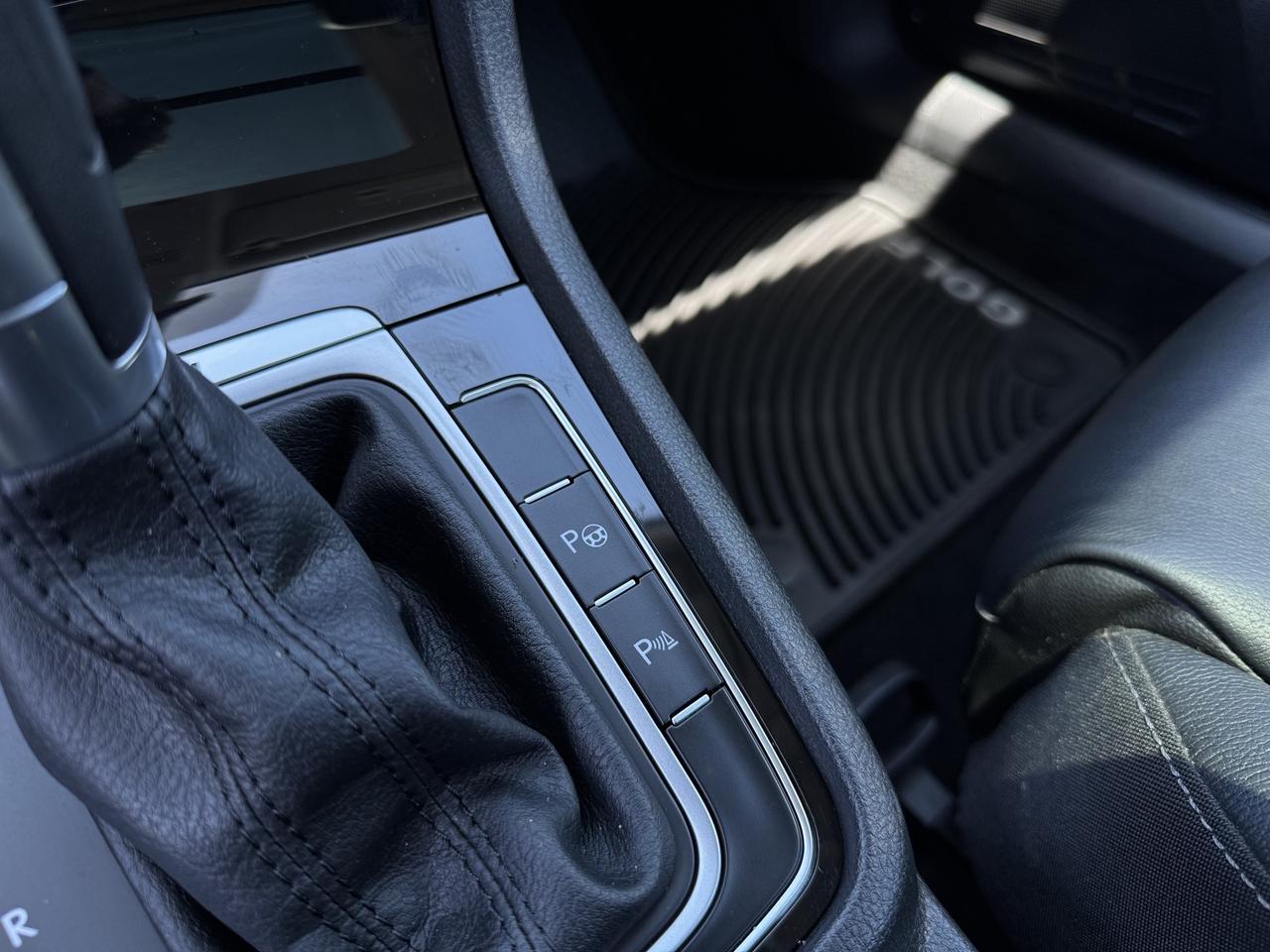 2018 Volkswagen Golf SportWagen Highline DSG 4MOTION Photo