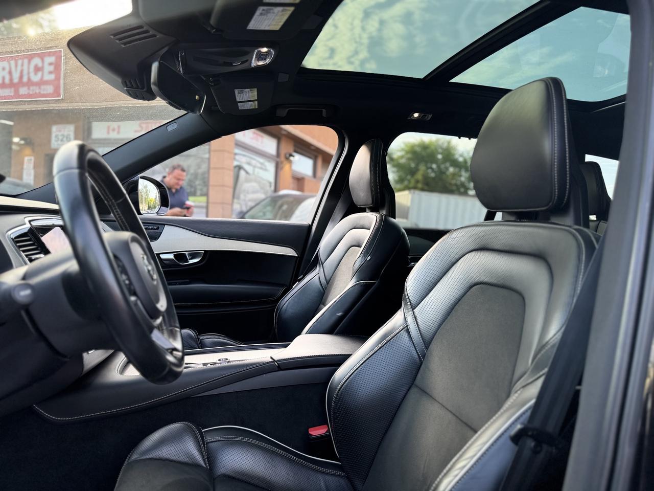 2021 Volvo XC90 T6 AWD R-Design 7-Seater Photo