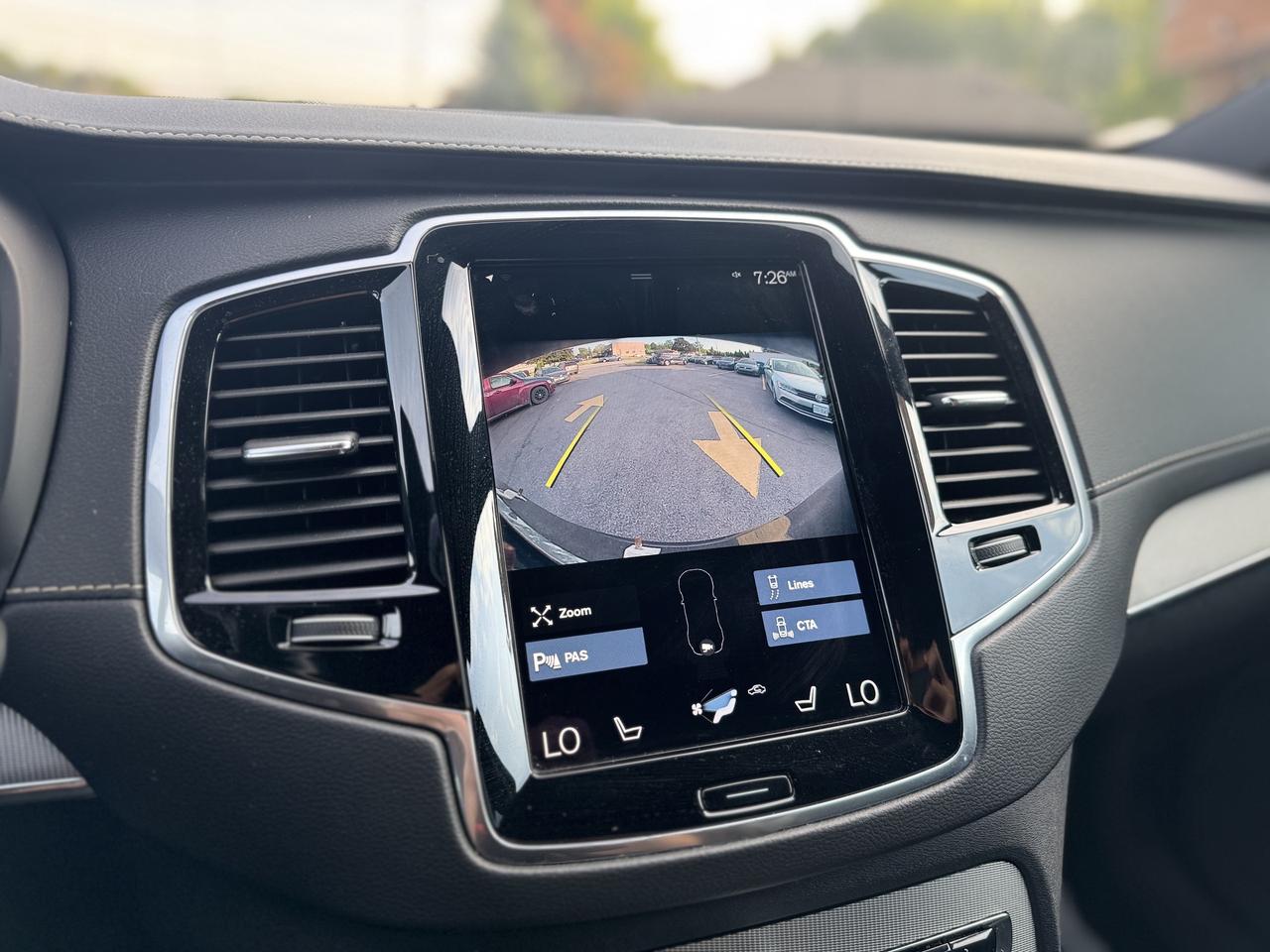 2021 Volvo XC90 T6 AWD R-Design 7-Seater Photo