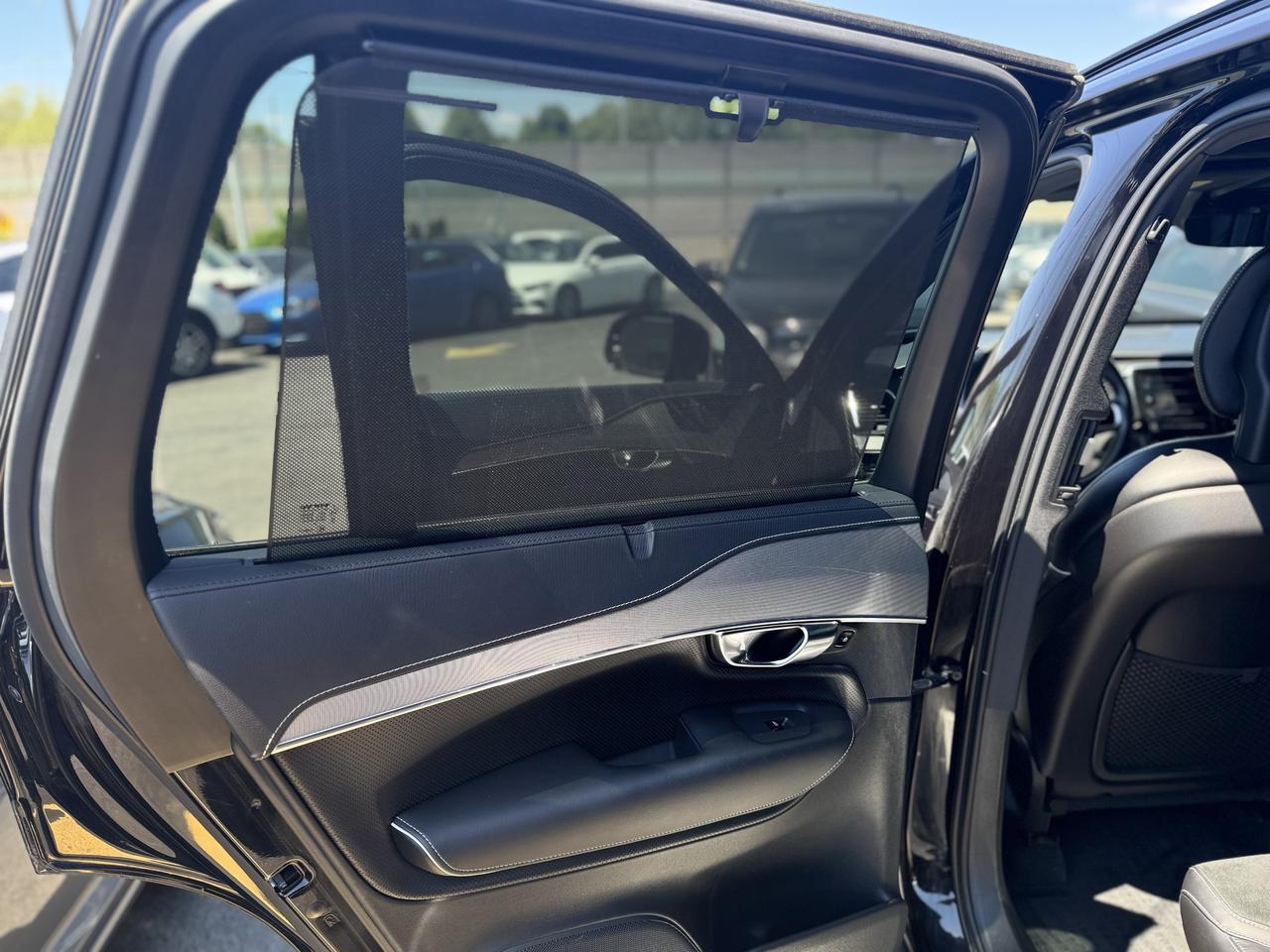 2021 Volvo XC90 T6 AWD R-Design 7-Seater Photo