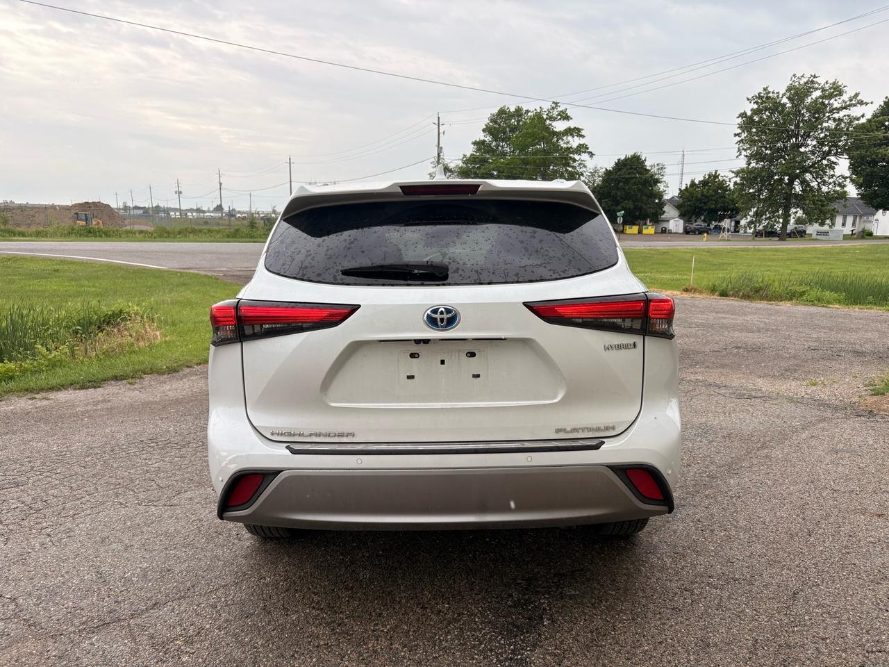 2022 Toyota Highlander Hybrid Limited Photo